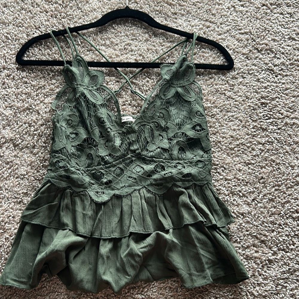 Green top - Picture 3 of 5